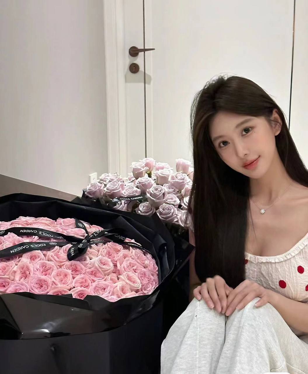 香港性感小野猫蕊蕊