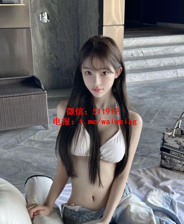 甜美洋气女孩落落