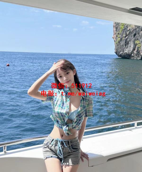 甜美洋气女孩落落