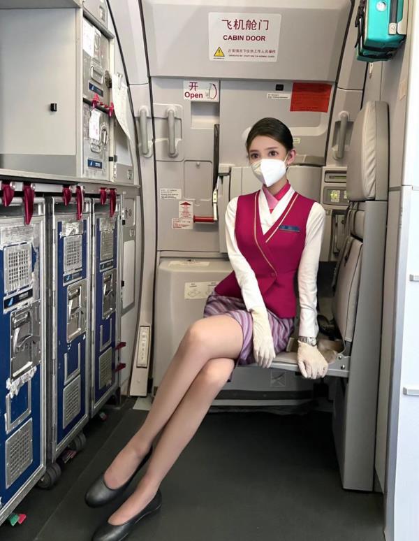 真实在飞空姐程语