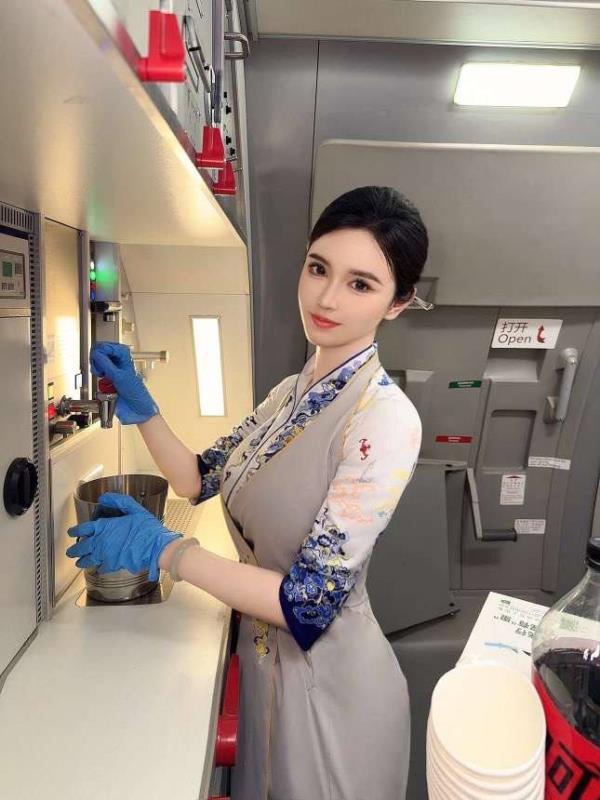 成熟气质空姐夏凛