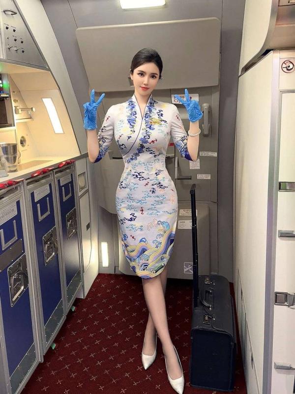 成熟气质空姐夏凛