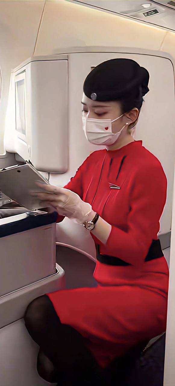 香港航空最美空姐白梨