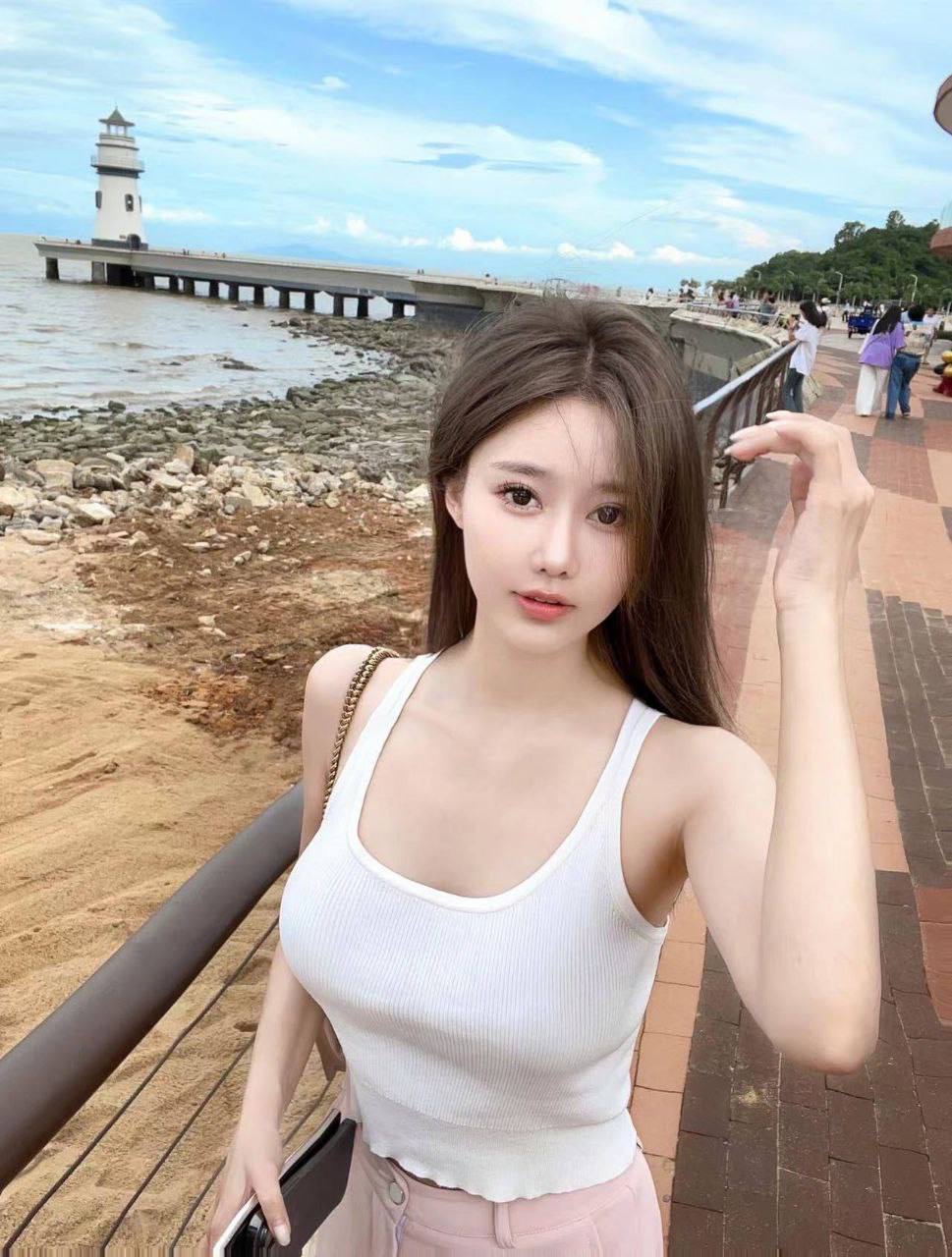 反差清纯学妹Olwen