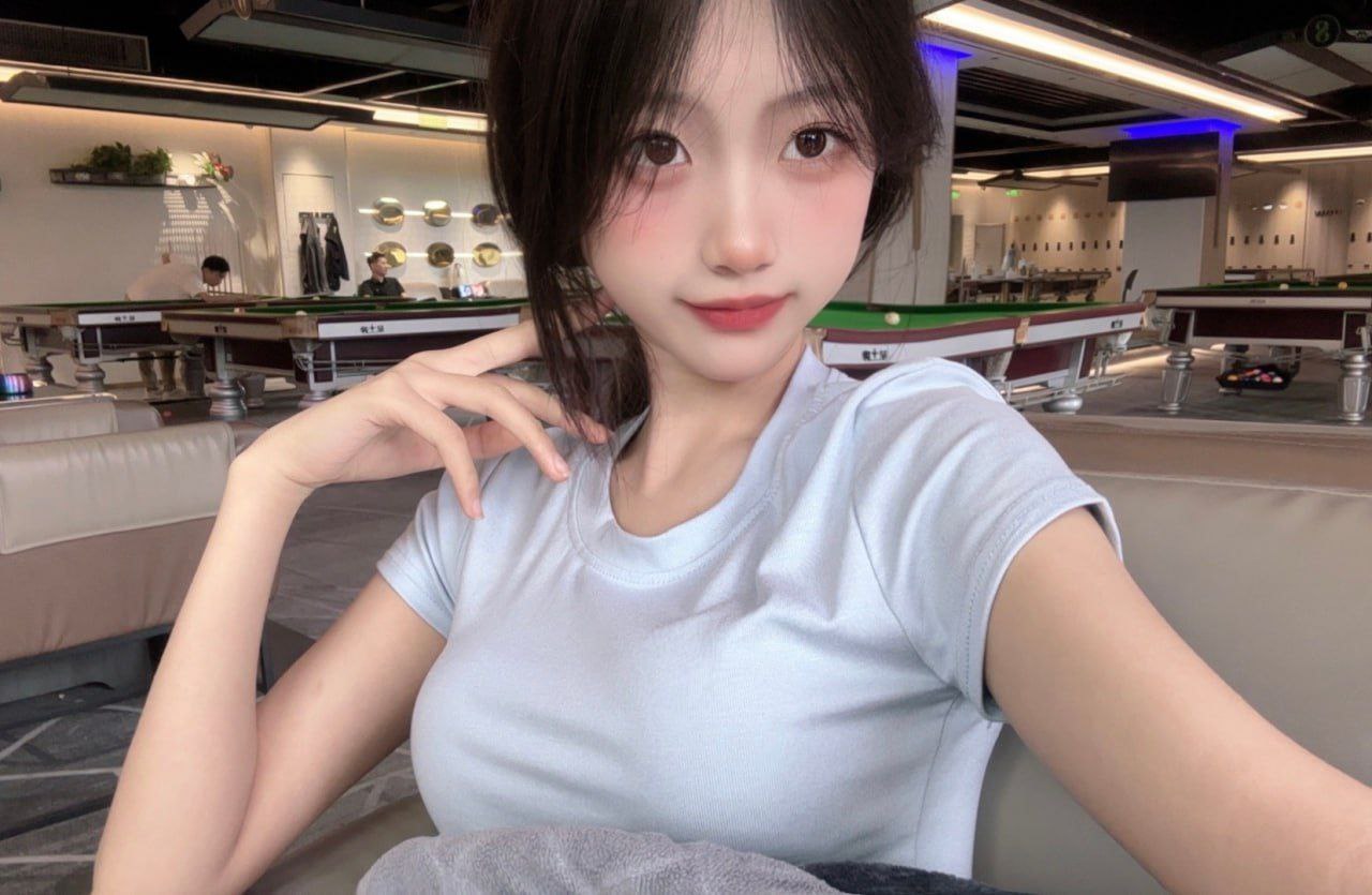 清新甜美系女生雯茹