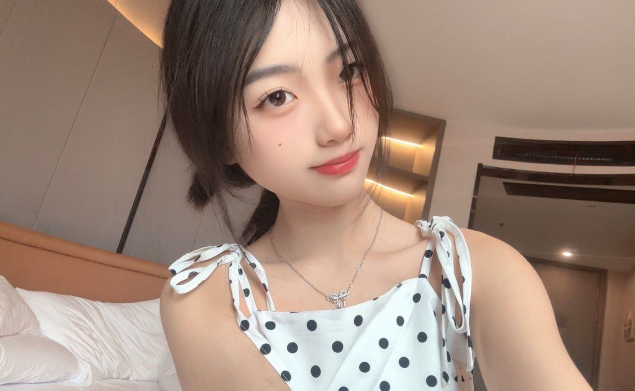 清新甜美系女生雯茹