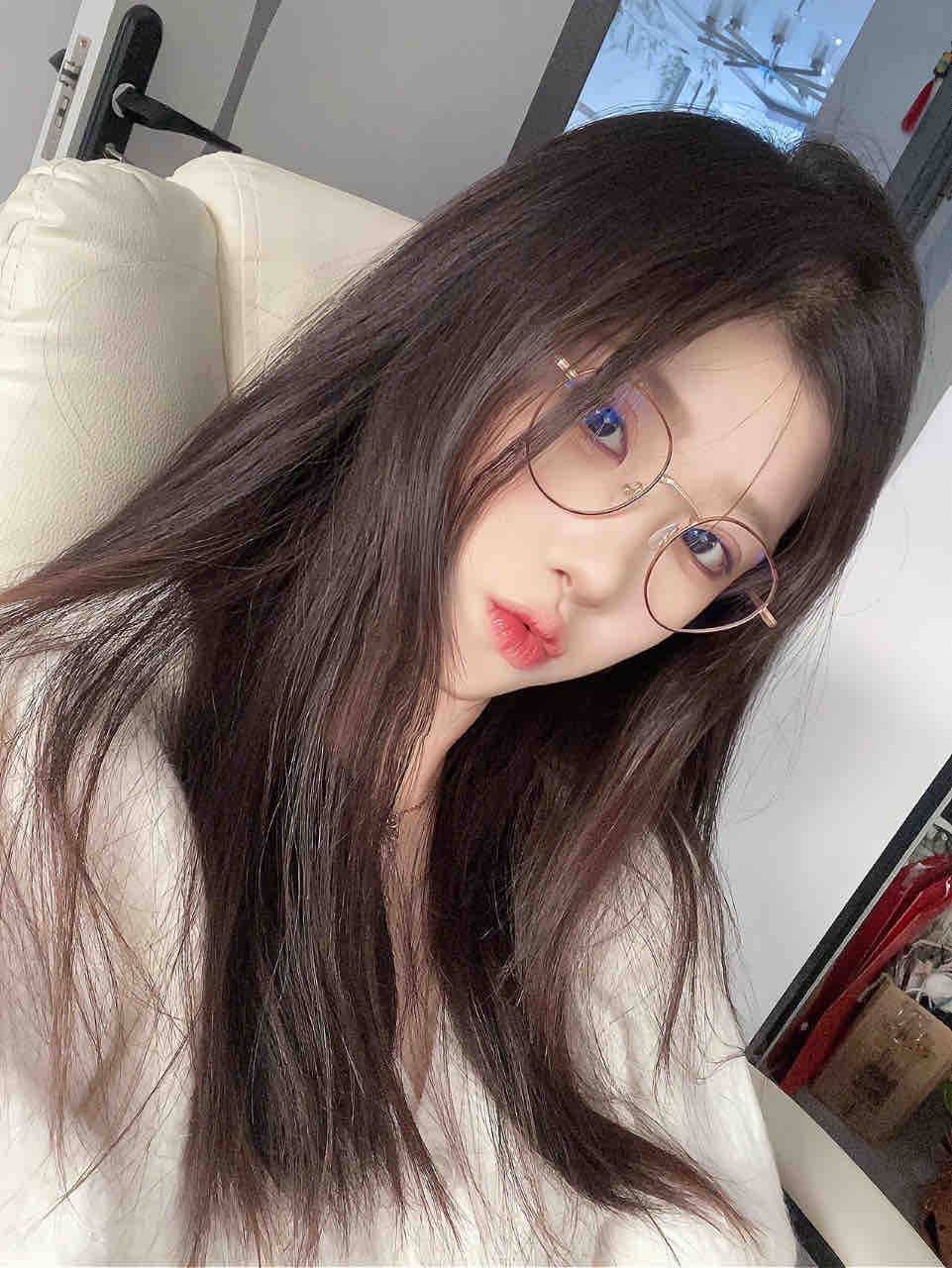 甜美可人大学生睿宁