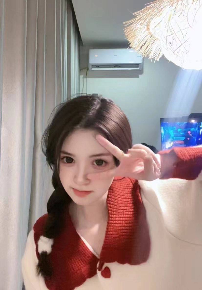 软萌可人小美女语晨