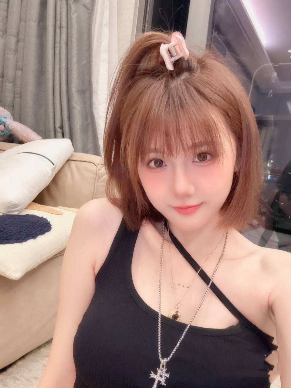 短发辣妹晓嫣