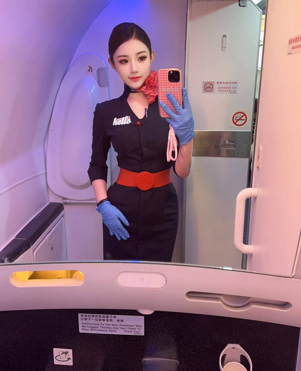 香港航空在飞空乘嘉凌
