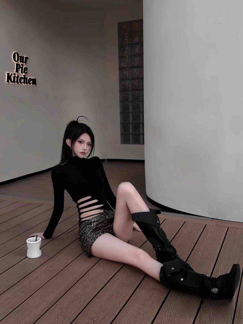 T台秀场模特含婧
