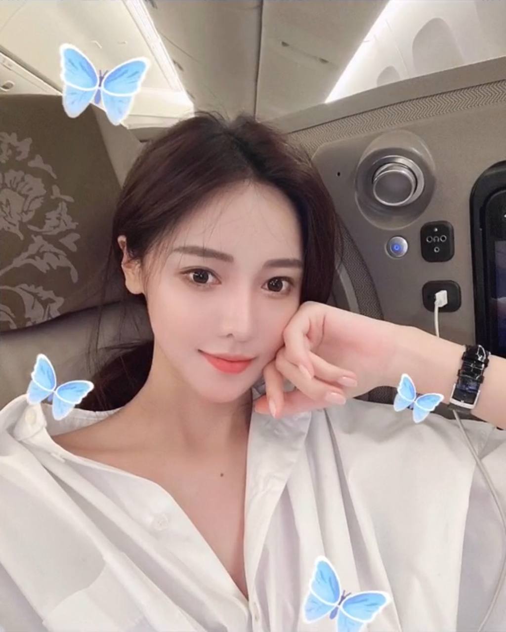 签约腿模梓馨