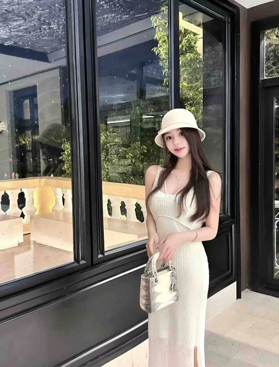 芭莎杂志合作模特心瑶