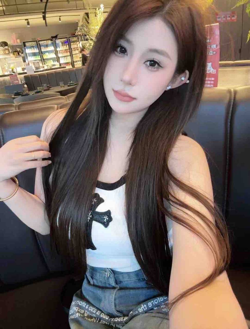 洋气时尚女生润珊