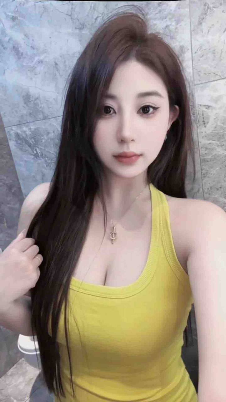 洋气时尚女生润珊
