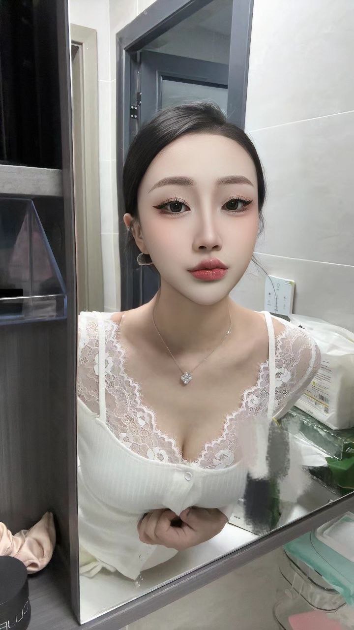 INS人气博主沁姚