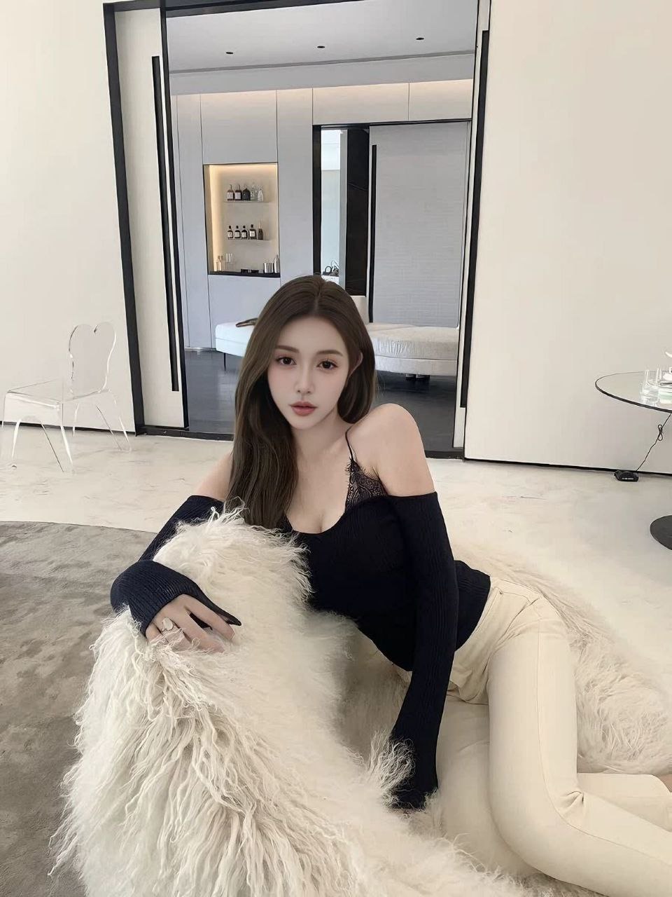 百万粉丝网红郁彤