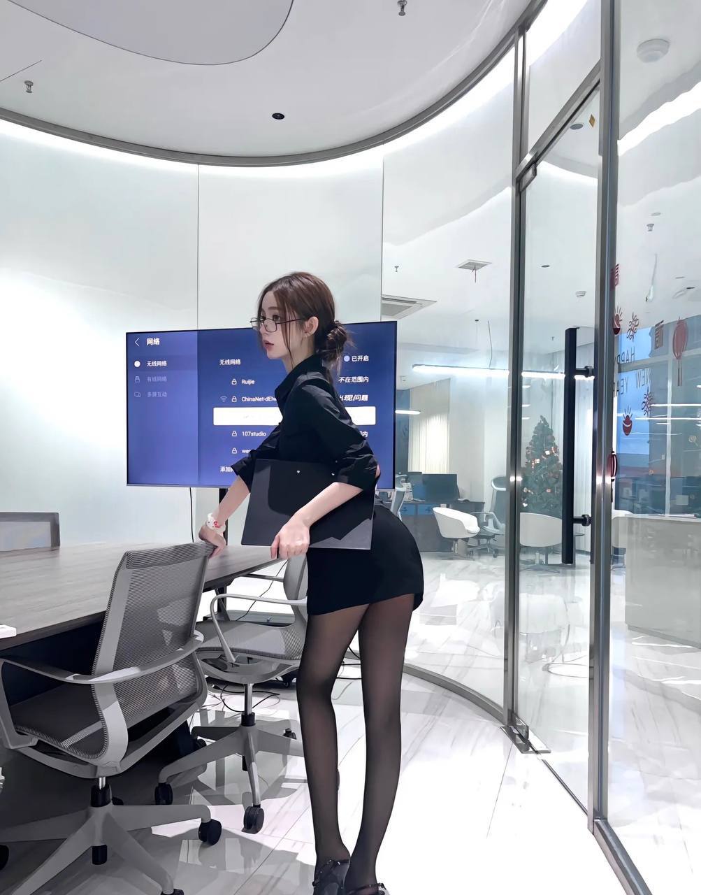 可爱甜妹莉雯