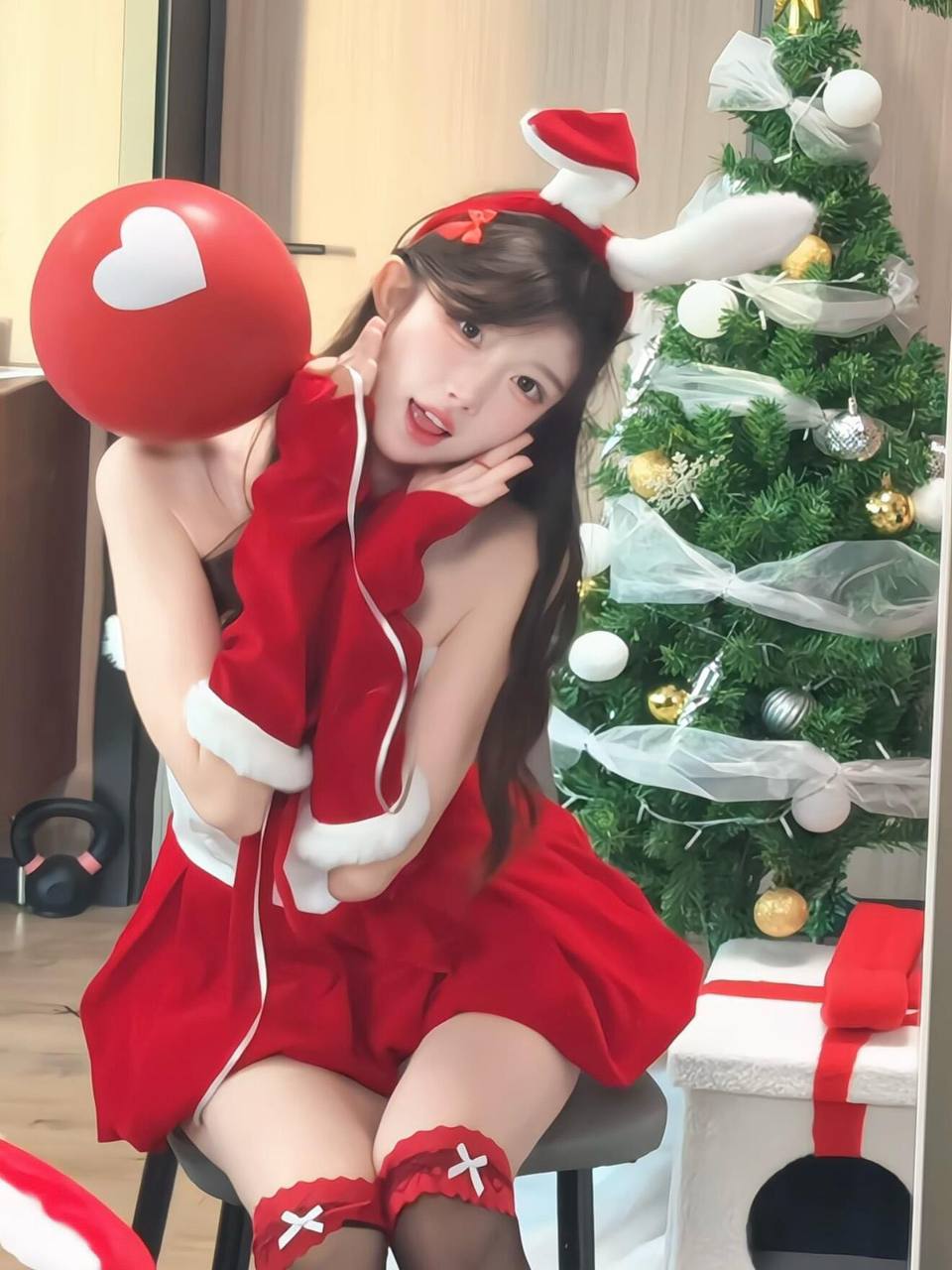 甜美粘人乃婷