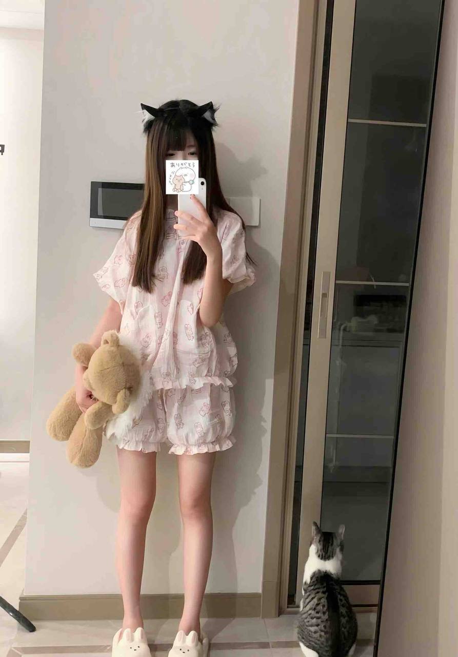 清纯妹系coser雯雯