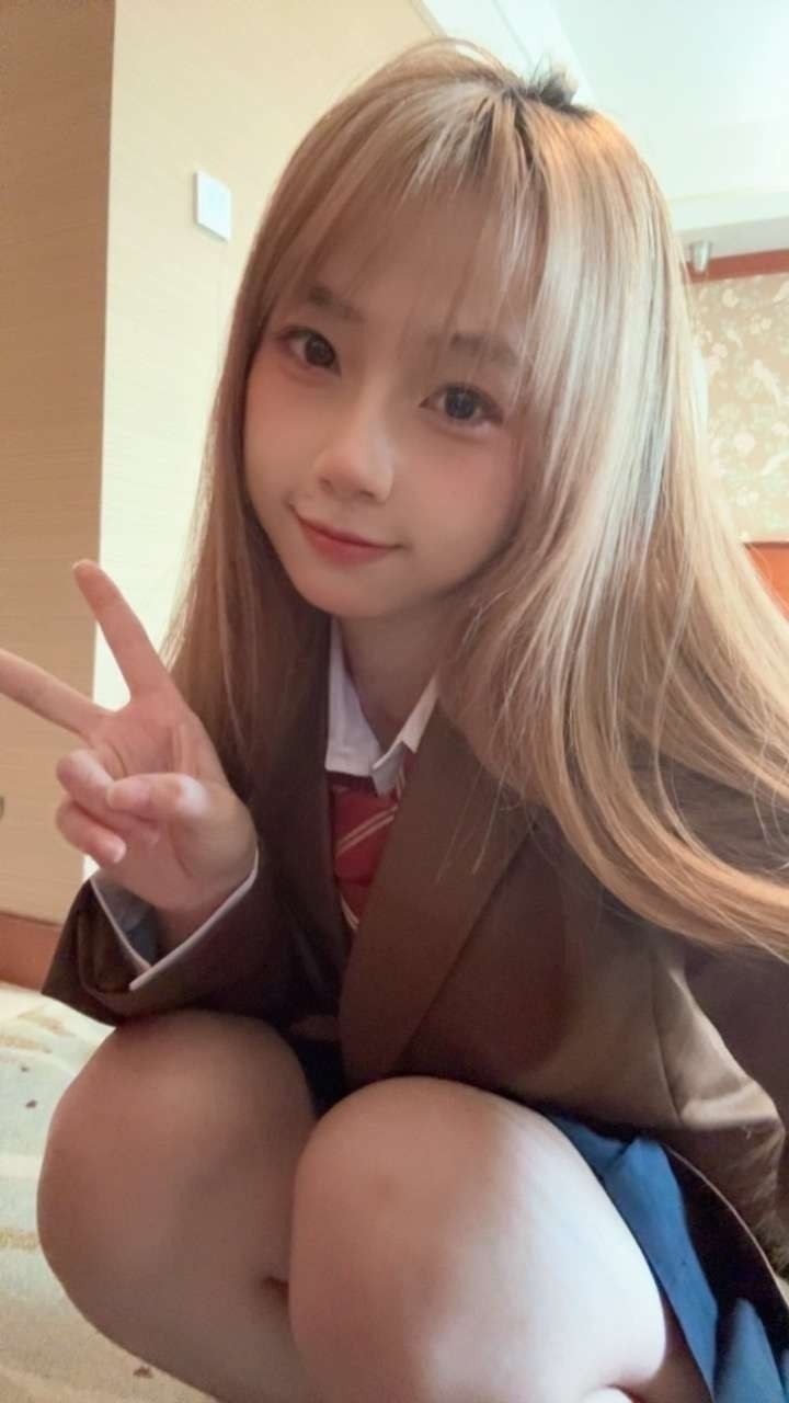 JK制服小姐姐沁琳