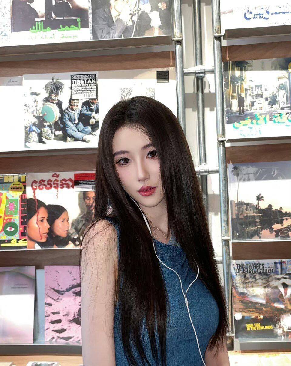 温柔系御姐昕玥