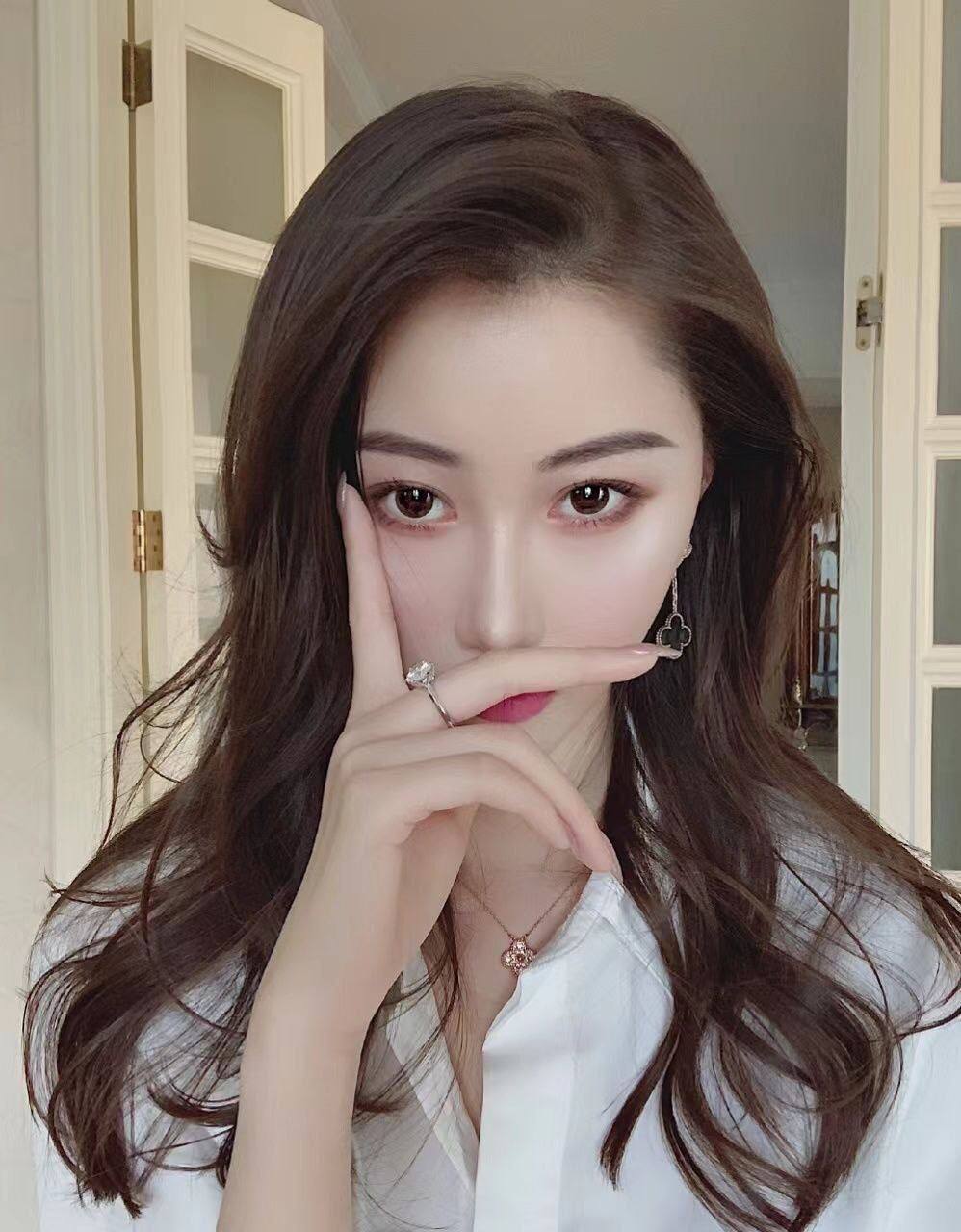 温柔系御姐昕玥