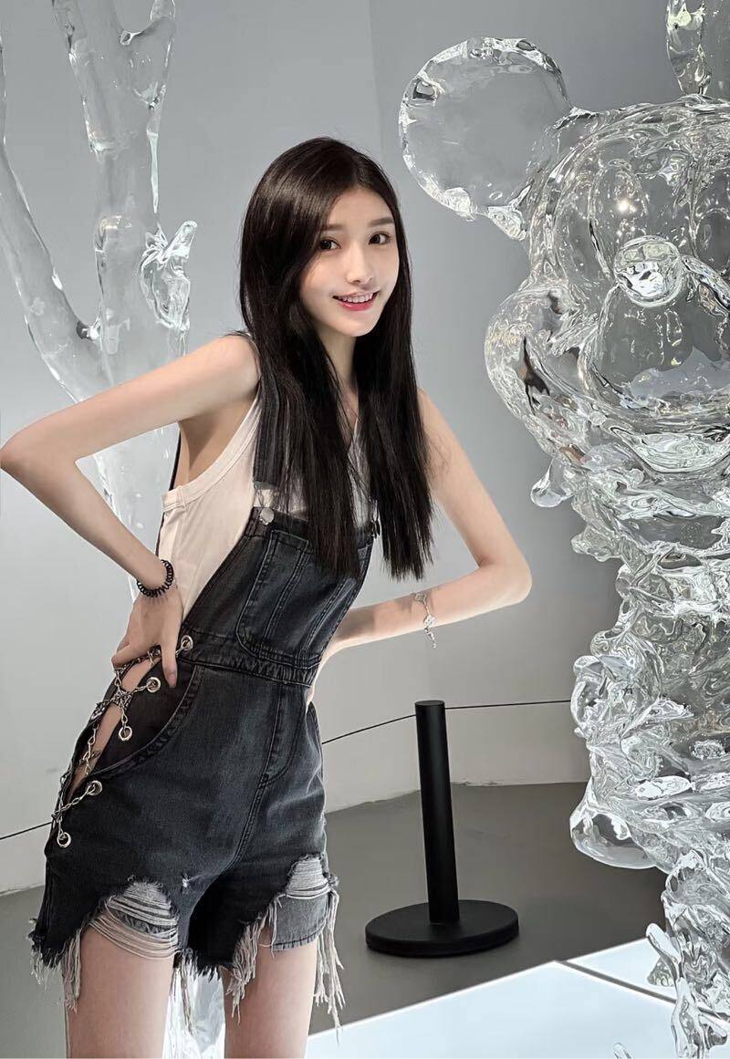 签约展会模特钱漠