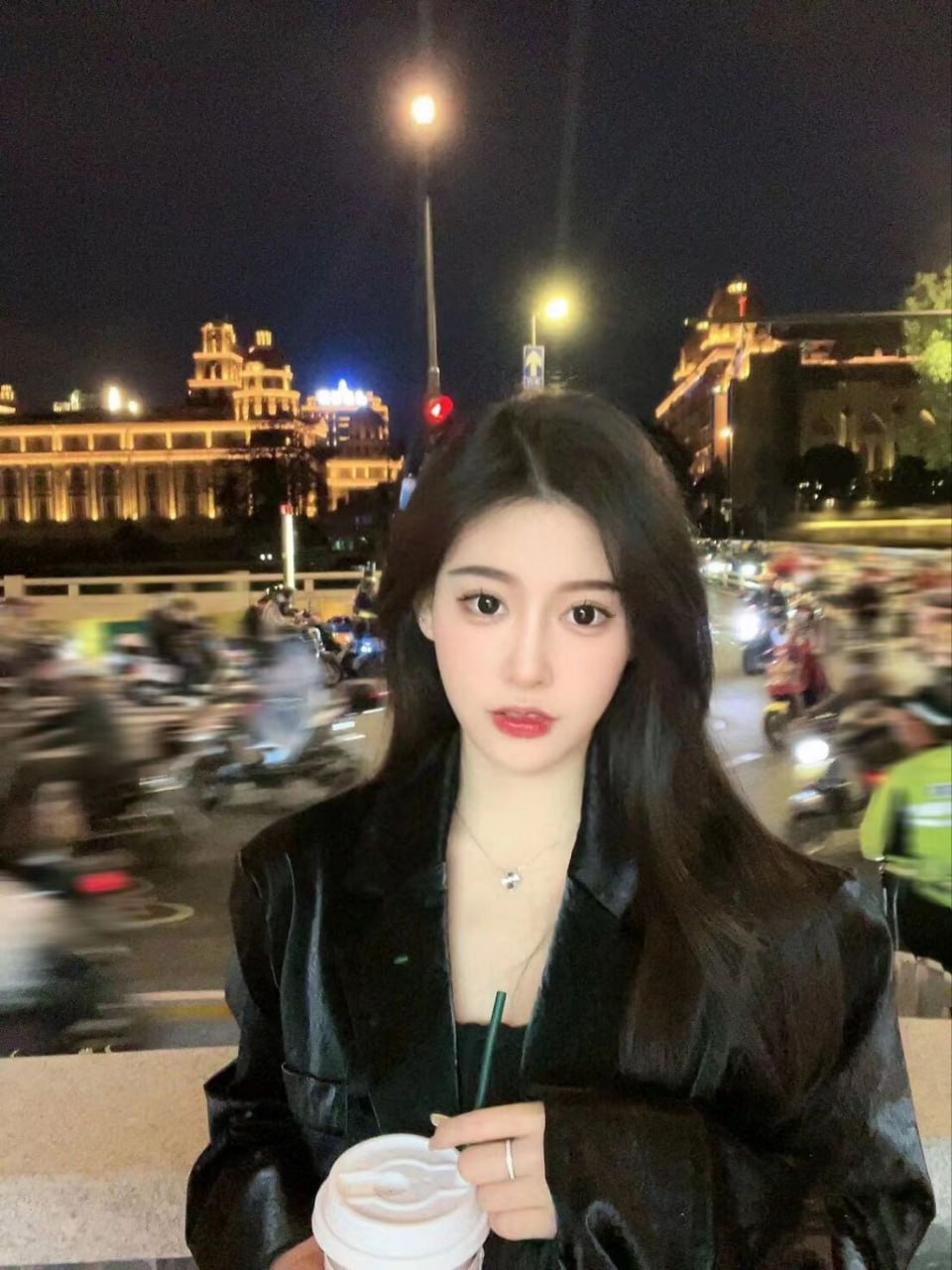 嗓音软糯小姐姐晨滢