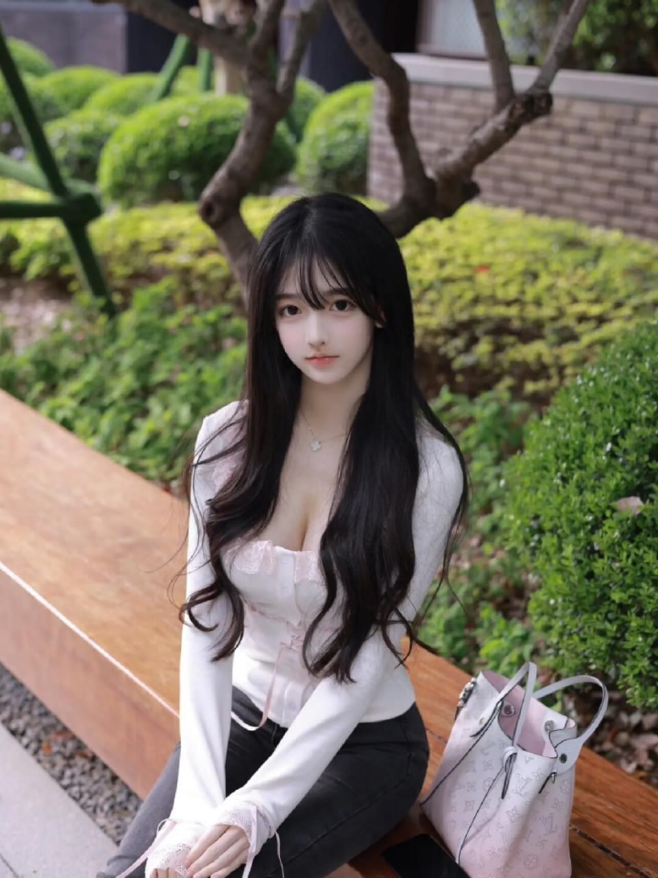 清冷系萝莉脸绮露