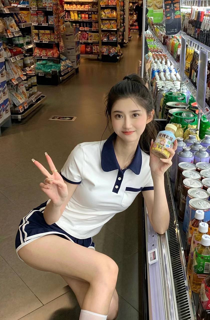 小巧邻家女孩睿萱