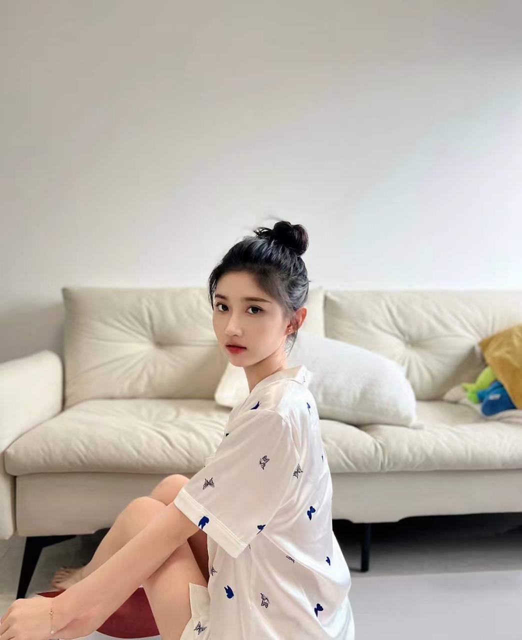 小巧邻家女孩睿萱