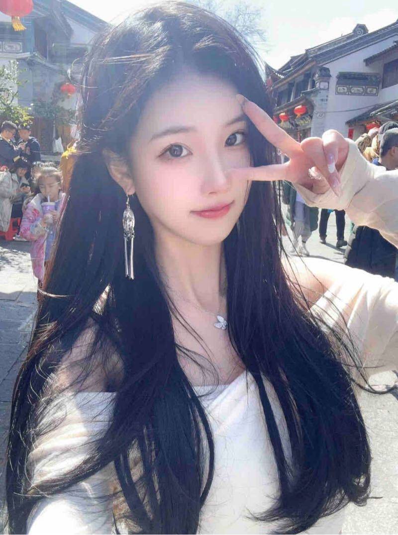 纯净素颜脸金琪琪