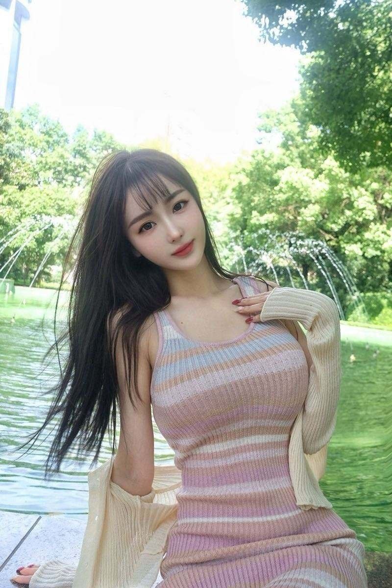 精致御姐秦淮