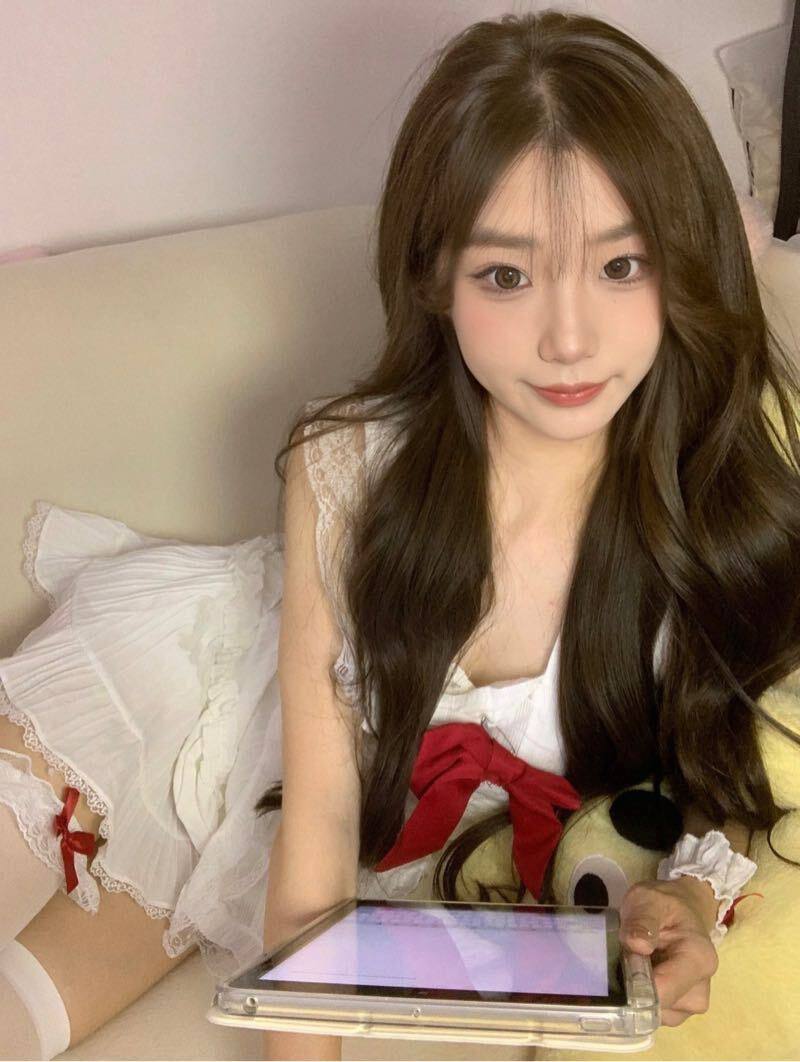 在校甜美学姐Irlyn