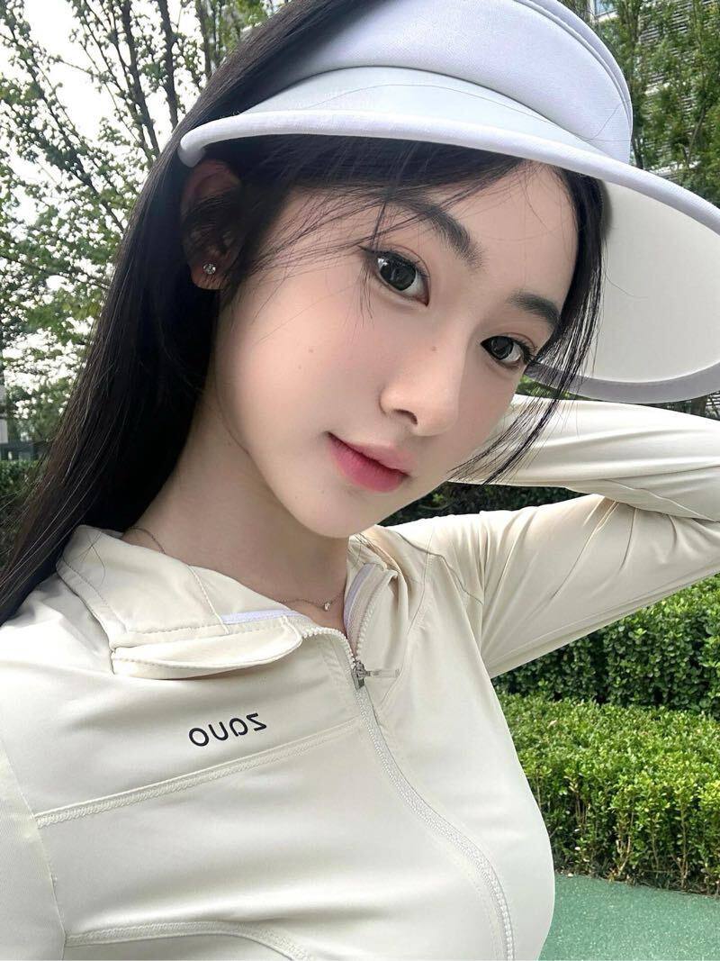 气质型美女娜娅