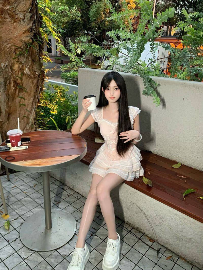 在校艺术生湾湾