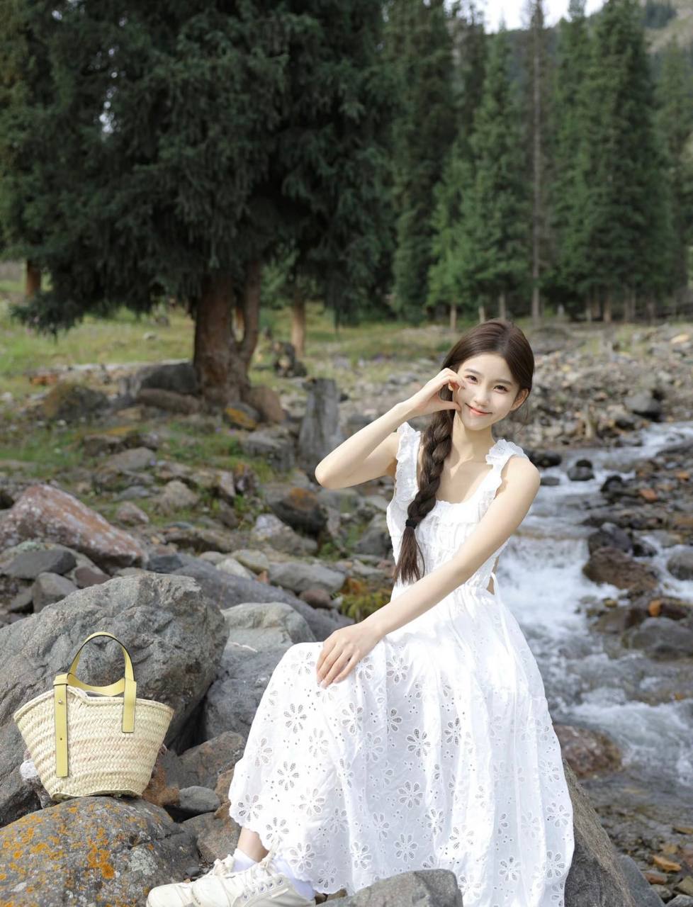 清纯邻家妹妹Ferin