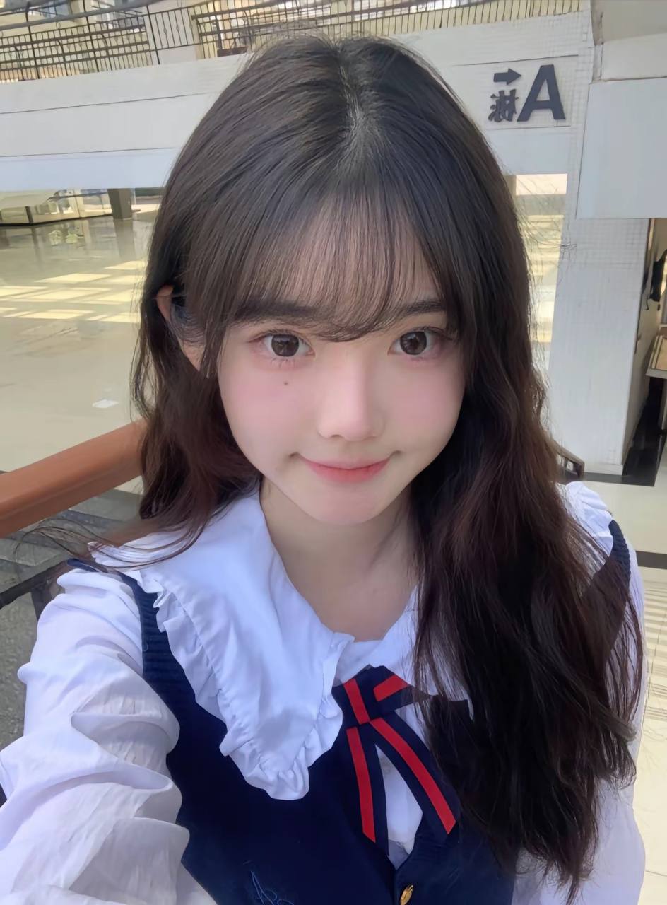 超级反差嫩妹怡楠