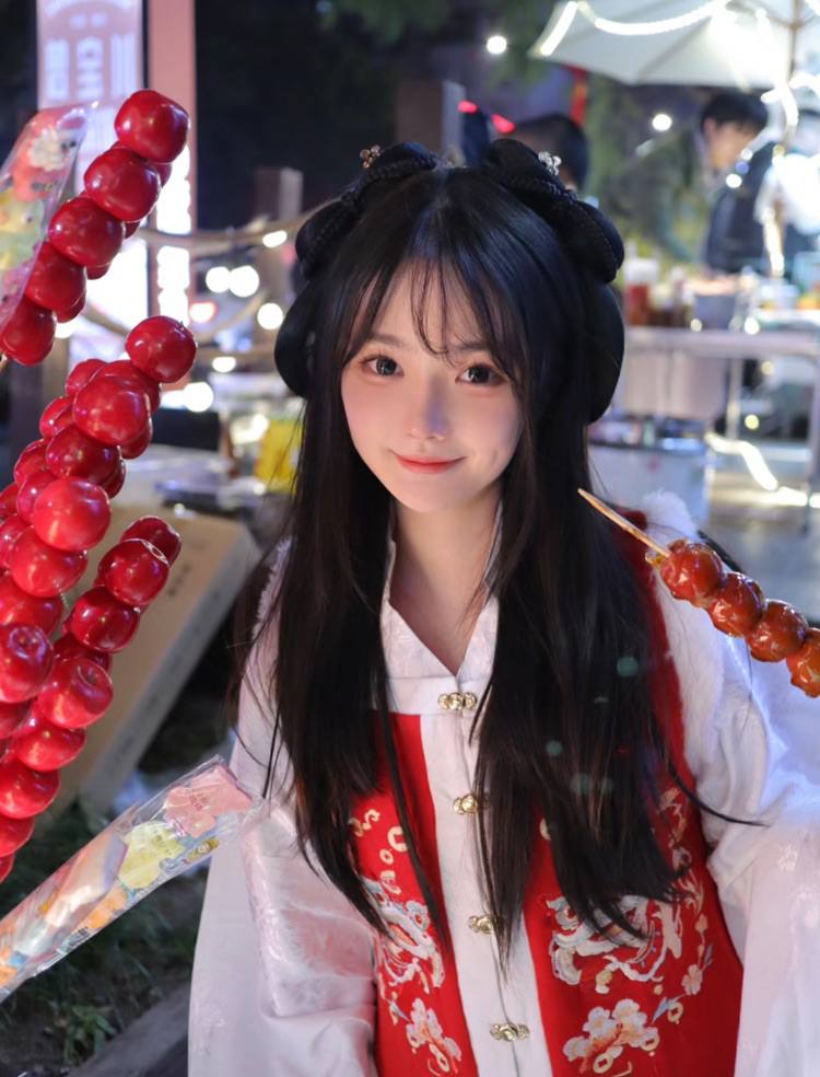 超级反差嫩妹怡楠