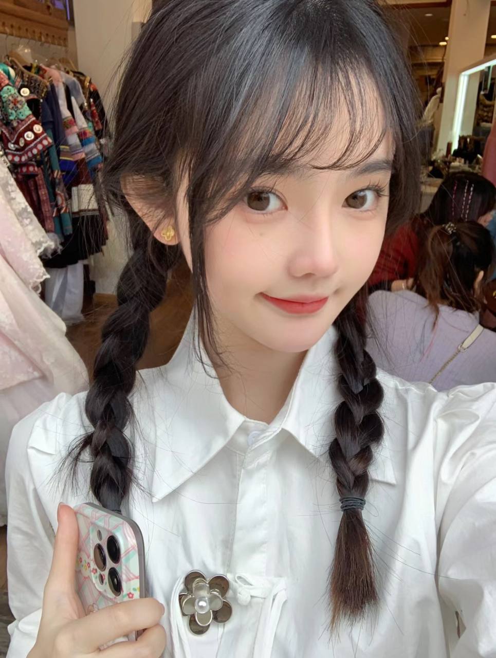 超级反差嫩妹怡楠