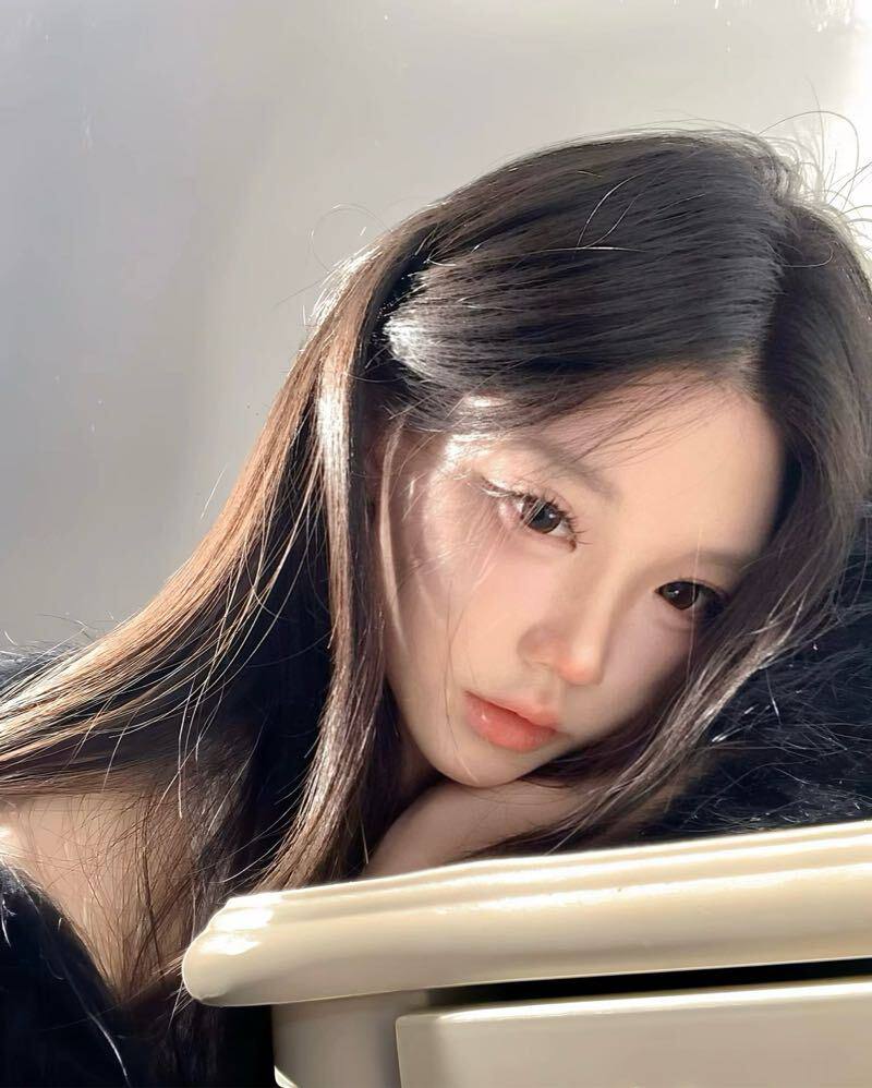 视觉设计系大一学生馨娜