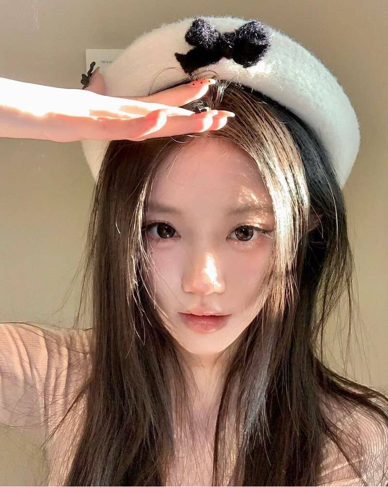 视觉设计系大一学生馨娜