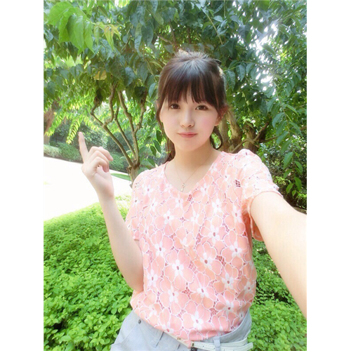 留学生艾佳