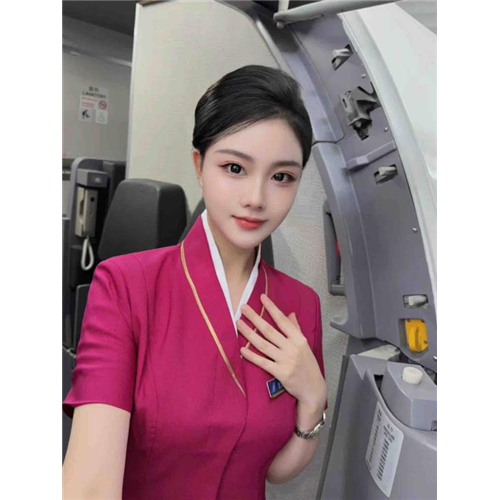 暑期在飞空姐西桢