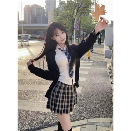 精致的猪猪女孩瑞姿