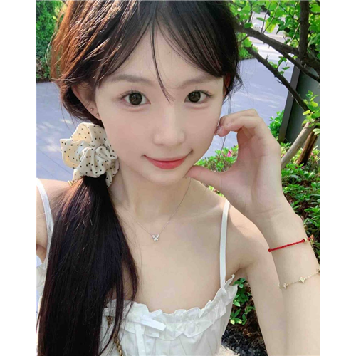 极品小萝莉芸薇