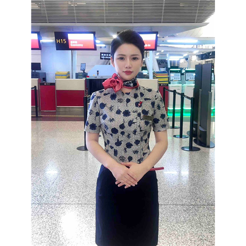 航空真实在飞空姐芝馨