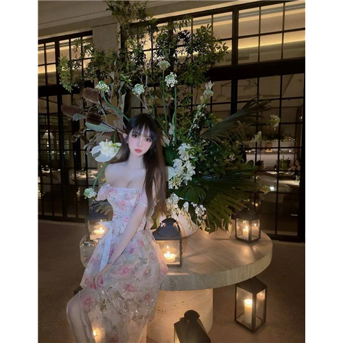 清纯气质初恋感芩瑶