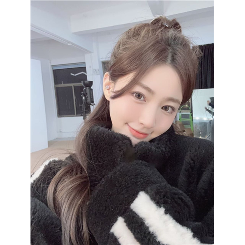 乖巧美少女瑾菲